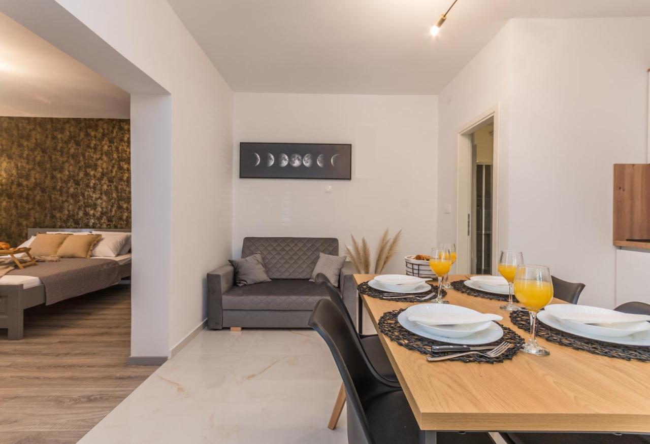 Apartmani A&M Biograd Na Moru Buitenkant foto