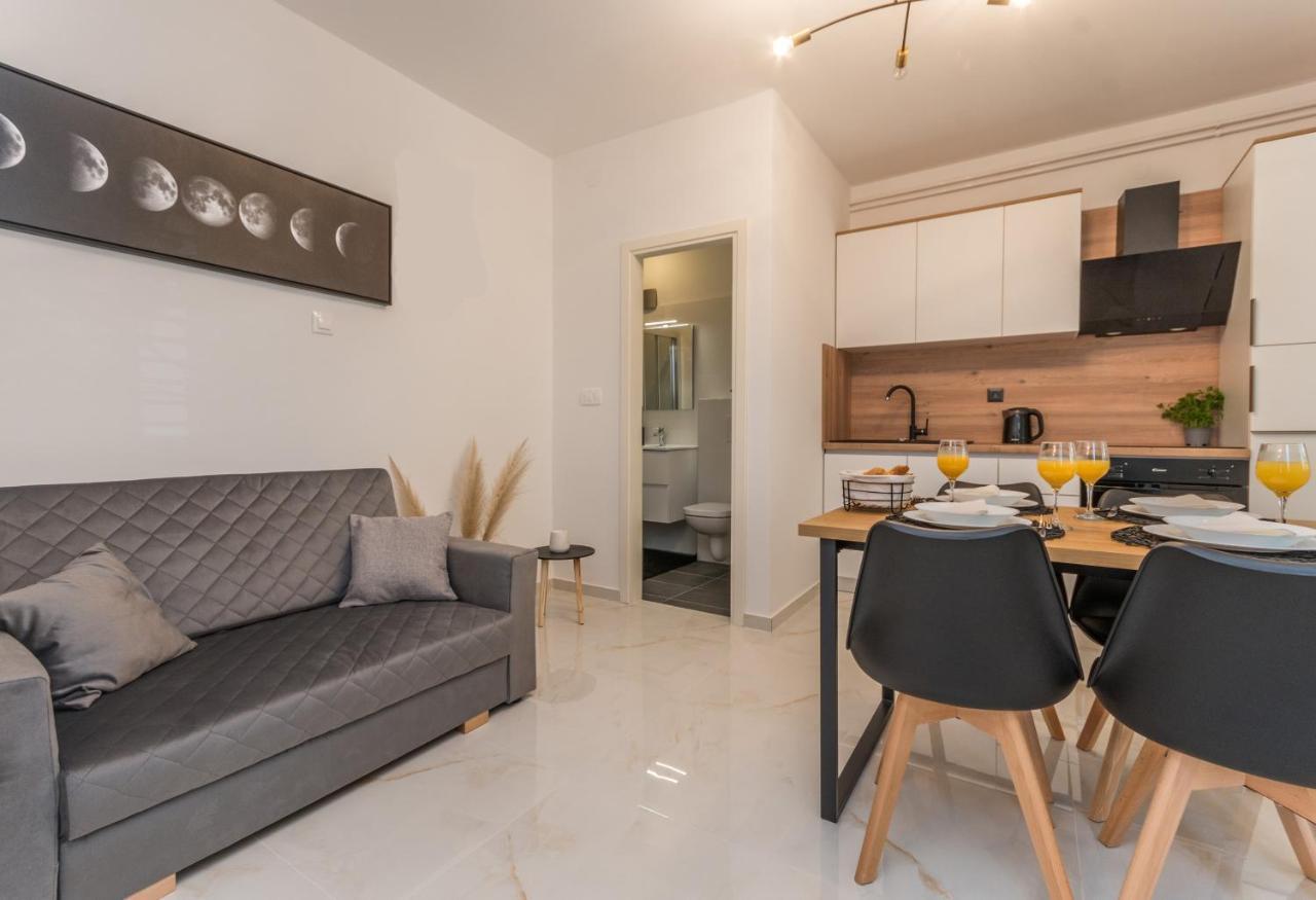 Apartmani A&M Biograd Na Moru Buitenkant foto