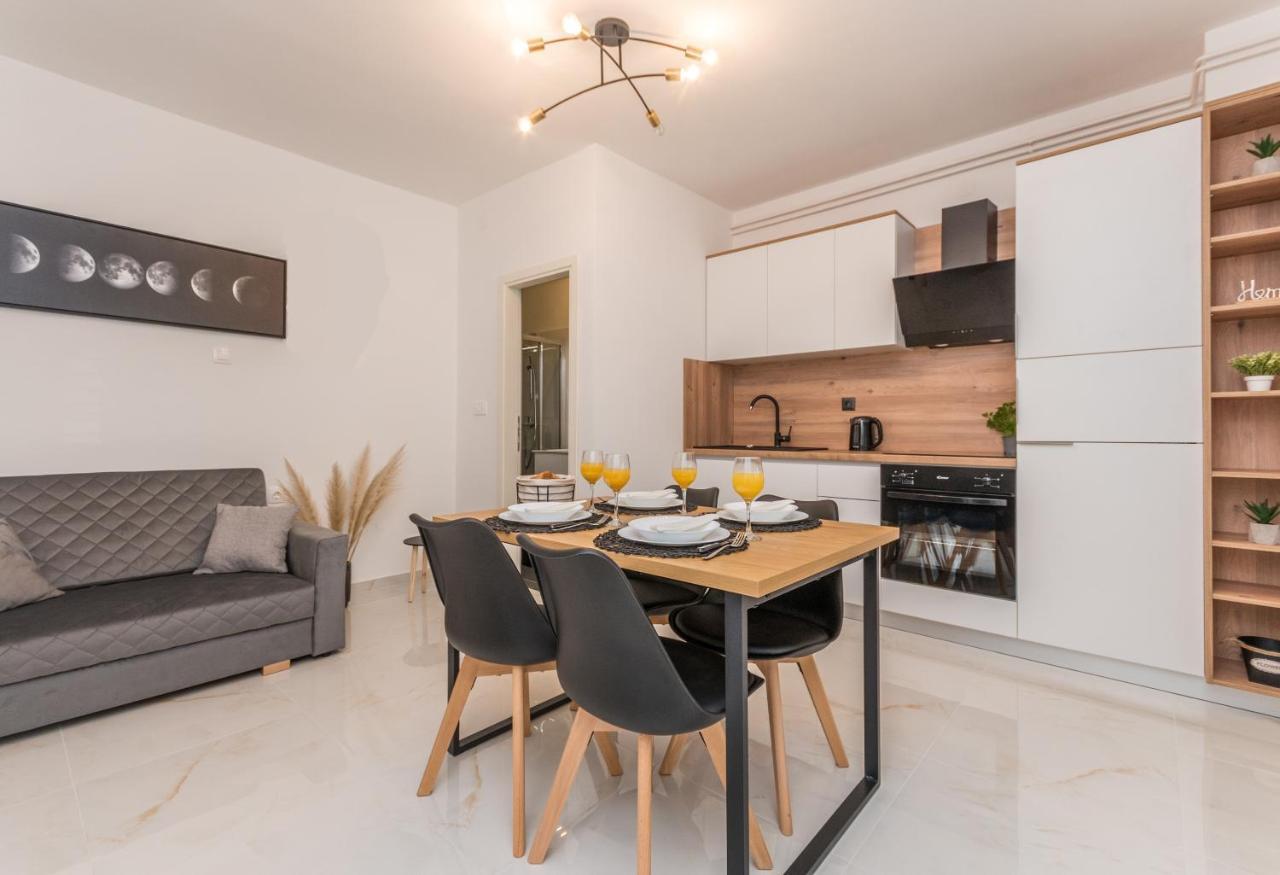 Apartmani A&M Biograd Na Moru Buitenkant foto